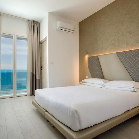 Hotel Tirreno Latina Extérieur photo