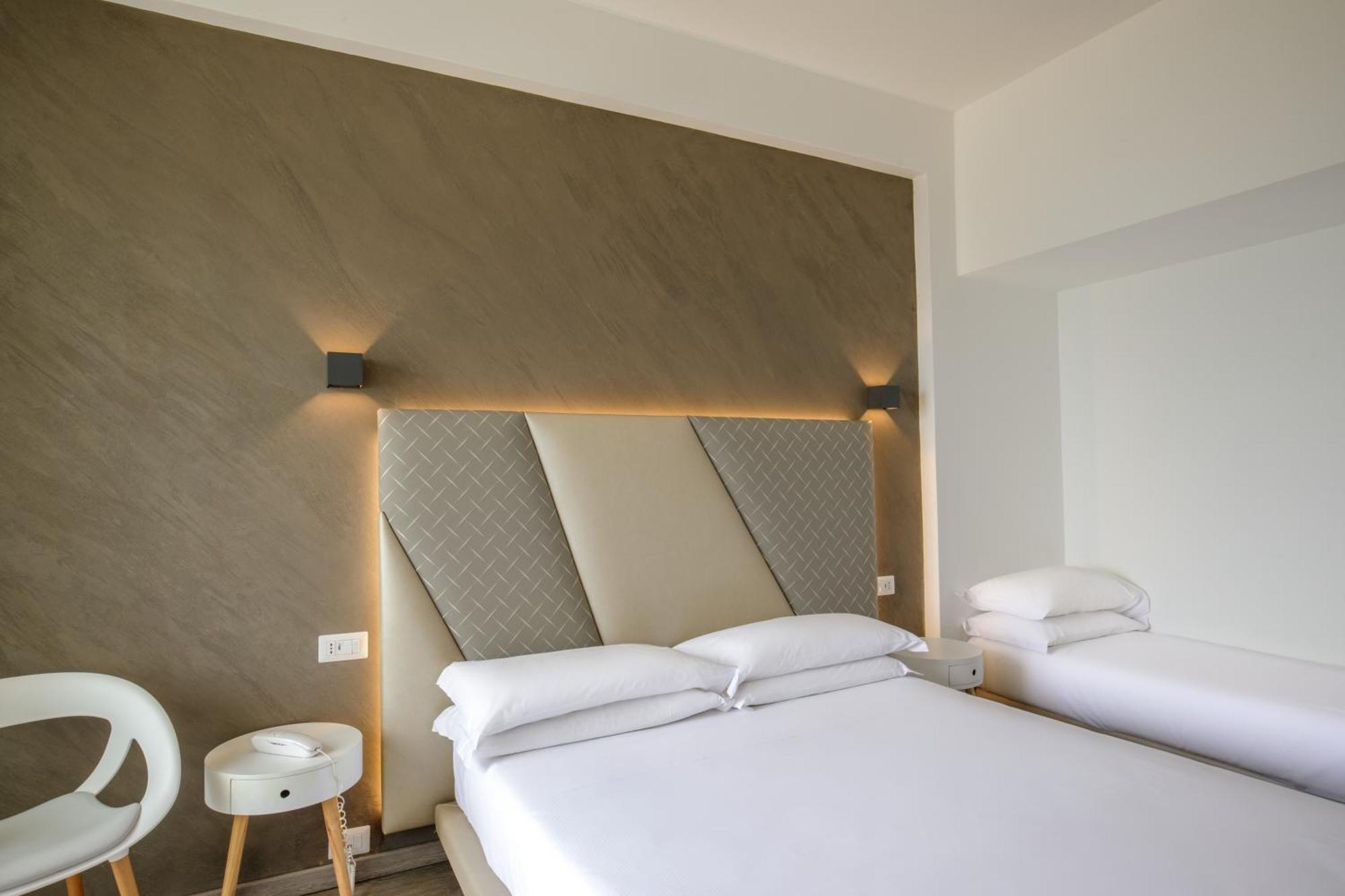 Hotel Tirreno Latina Extérieur photo