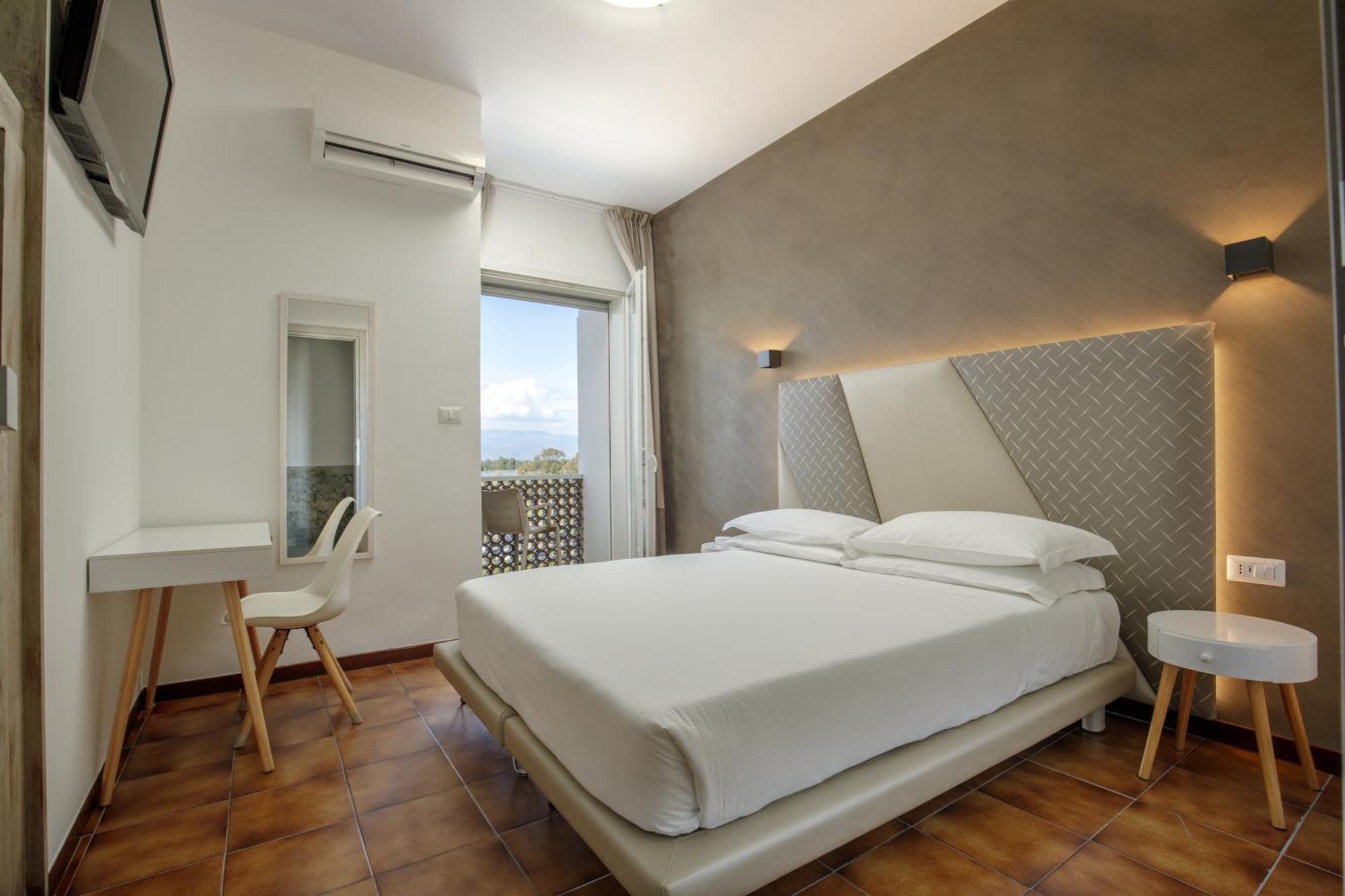 Hotel Tirreno Latina Extérieur photo