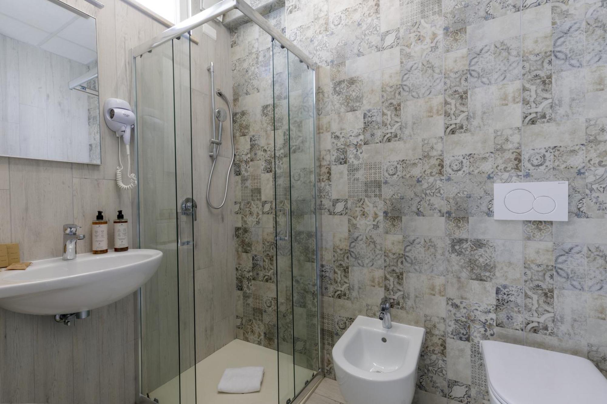 Hotel Tirreno Latina Extérieur photo