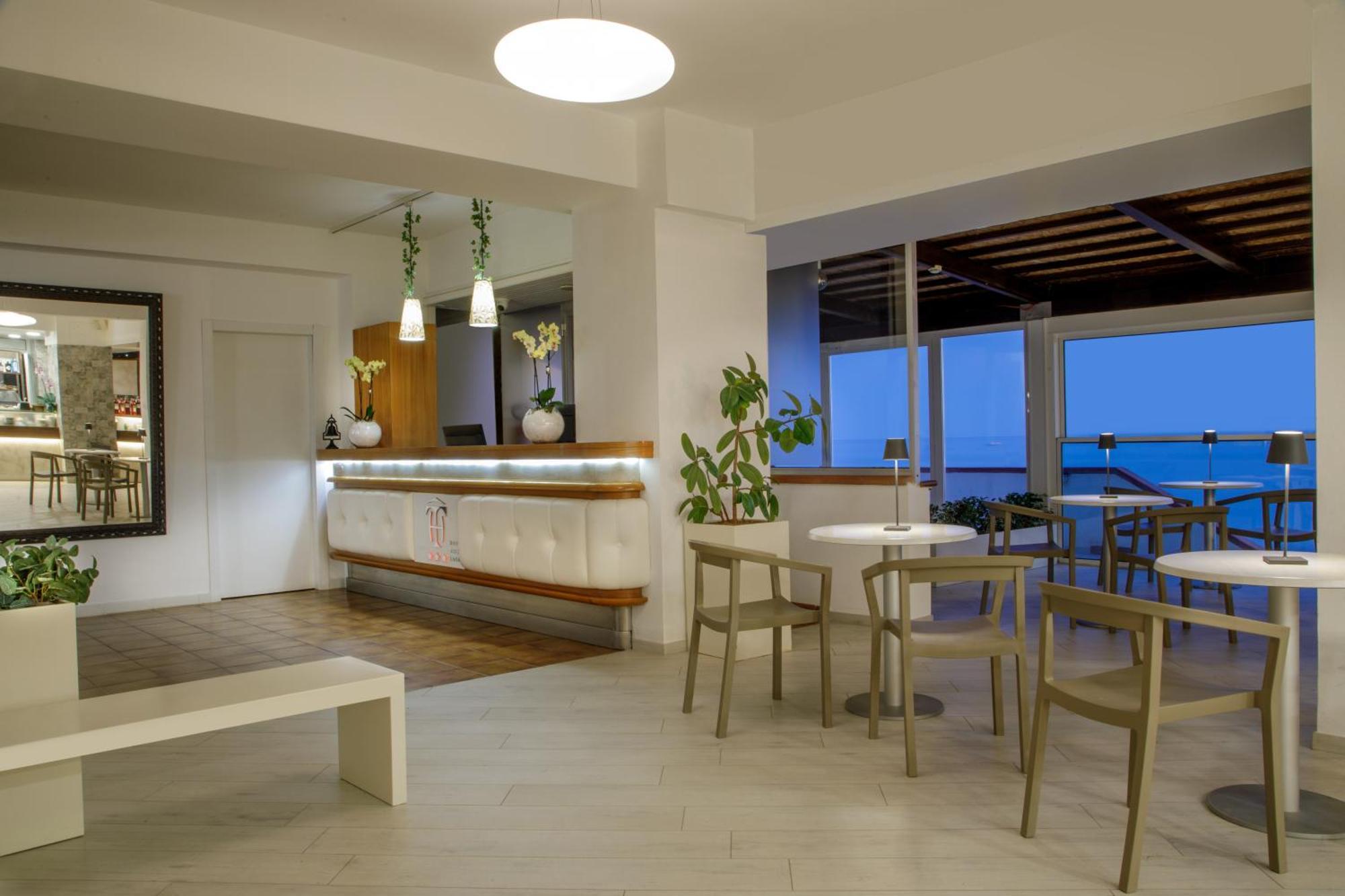 Hotel Tirreno Latina Extérieur photo